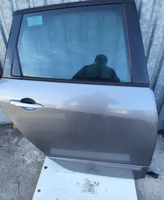Rear door
