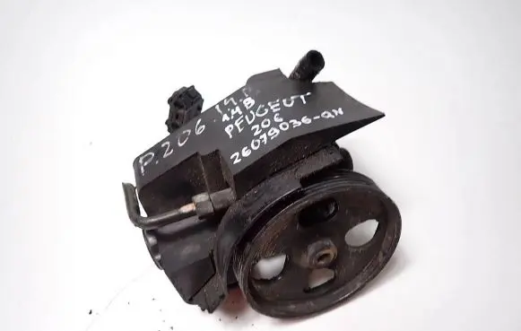 Peugeot 206 Power steering pump 26079036-QN