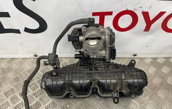 Lexus CT 200H Intake manifold 1712037052 2203037060