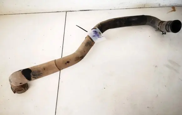 Volkswagen PASSAT B4 Engine coolant pipe/hose