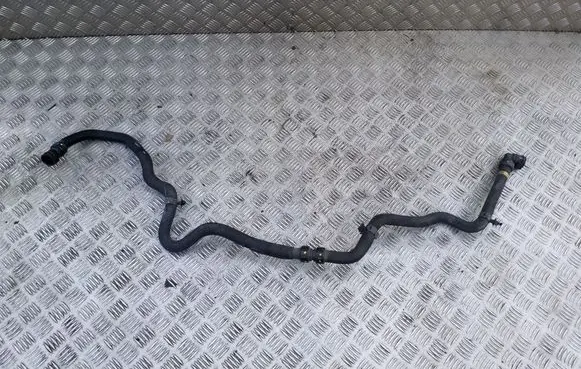 Engine coolant pipe/hose
