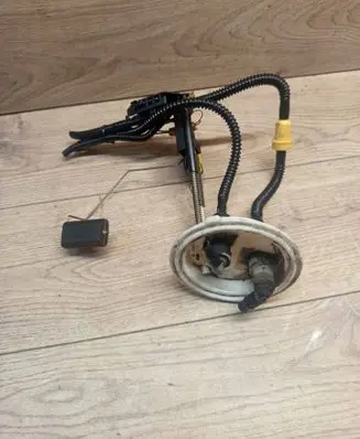 BMW 5 E60 E61 Fuel level sensor 0580303042