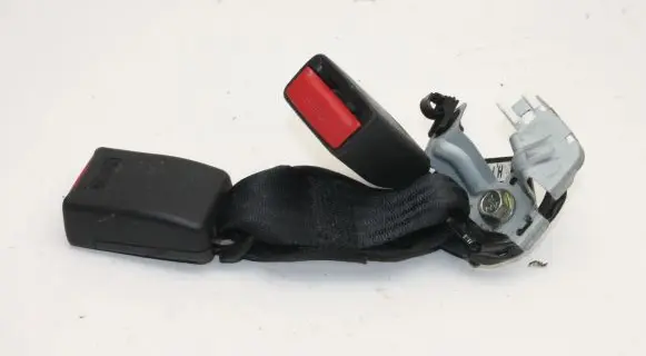 Mazda 3 II Middle seatbelt buckle (rear) 