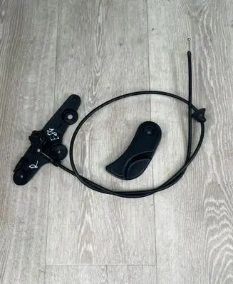 BMW X1 E84 Engine bonnet (hood) release handle 9150273 7058117