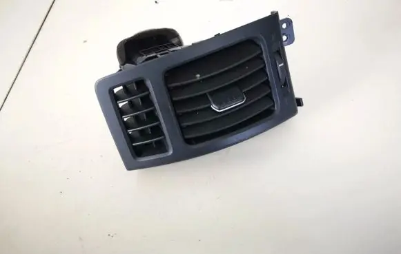 Hyundai ix 55 Dash center air vent grill