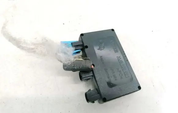 Rover 75 Antenna control unit XUE100001