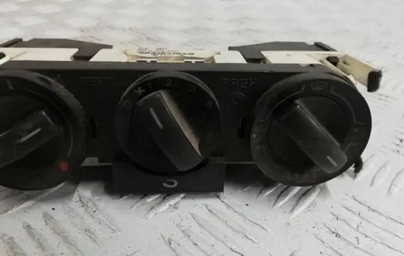 Volkswagen Fox Climate control unit 6Q0819045t
