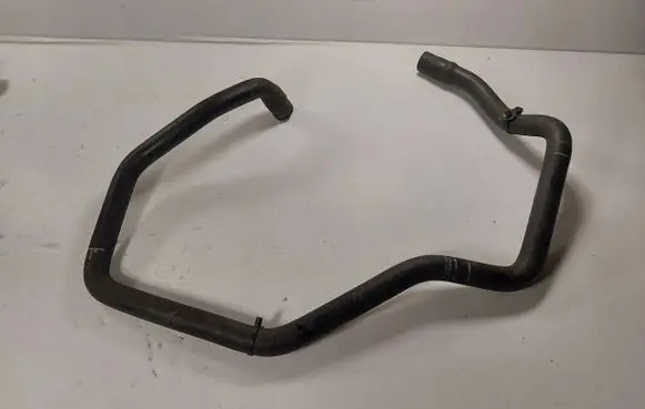 Ford Kuga II Engine coolant pipe/hose