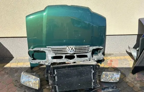 Volkswagen Bora Front piece kit przbor1