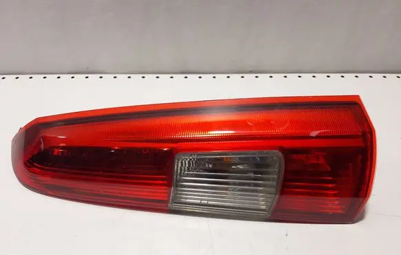 Volvo XC70 Rear/tail lights