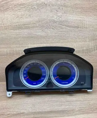 Volvo V60 Speedometer (instrument cluster) 31327585AA 69799040U