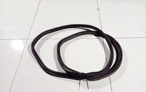 Audi A4 S4 B5 8D Rubber seal front coupe door 