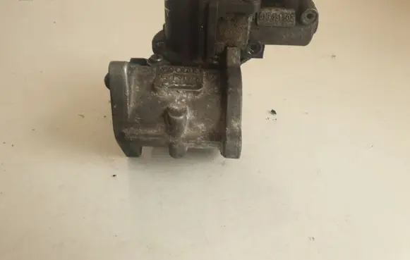 Volkswagen Caddy EGR valve 03G129637A 03G131502