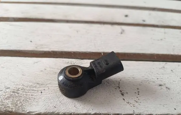 Audi A3 S3 8P Detonation knock sensor 030905377C 0261231146