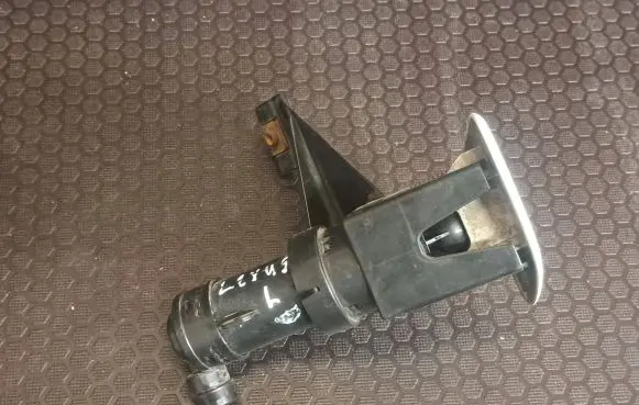 Lexus RX 330 - 350 - 400H Headlight washer spray nozzle 78251
