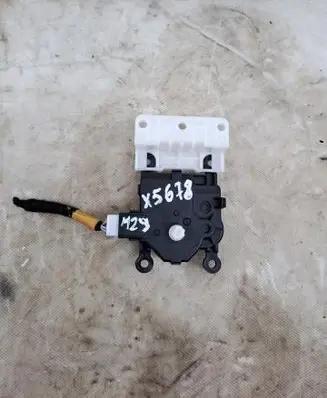 Mazda CX-3 Air flap motor/actuator GA705D10B