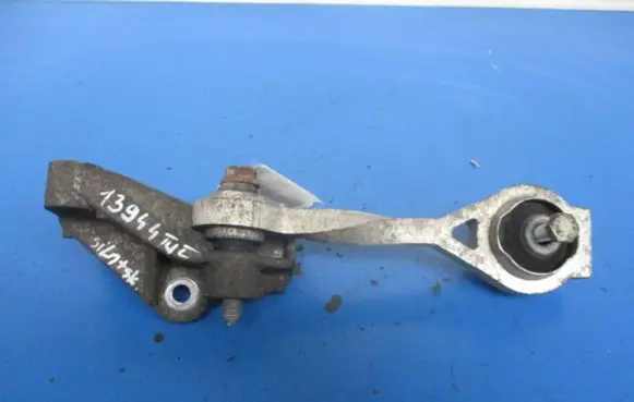 Renault Thalia I Engine mount vacuum valve 8200148388
