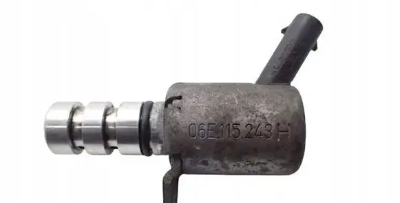 Volkswagen Touareg II Camshaft vanos timing valve 06E115243H