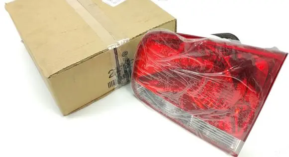 Volkswagen Touareg I Rear/tail lights 7L6945094S