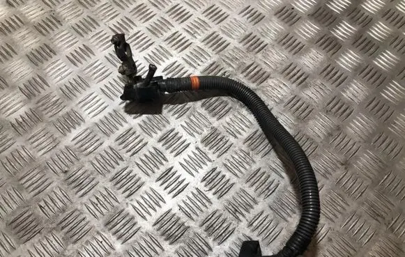 Nissan Almera N16 Positive cable (battery) 7157938330