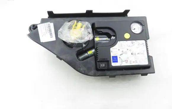 Mercedes-Benz A W176 Spare wheel section trim A0005832202 A2468900300