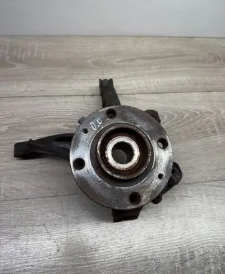 Peugeot 2008 II Front wheel hub