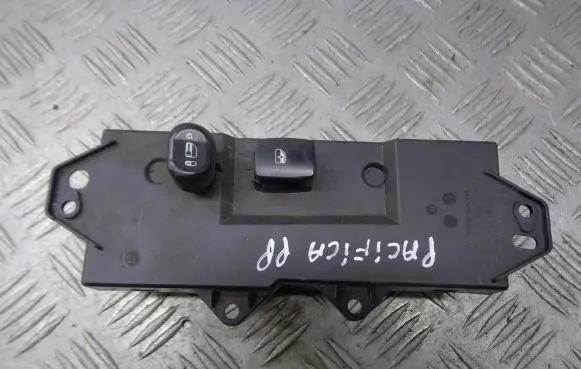 Chrysler Pacifica Electric window control switch 04685982AD