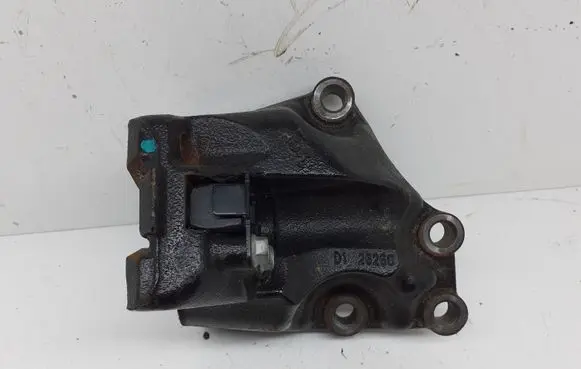 Hyundai Kona I Engine mounting bracket 26260 D126260