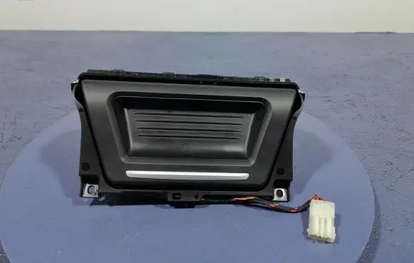 BMW 5 F10 F11 Glove box 9171558