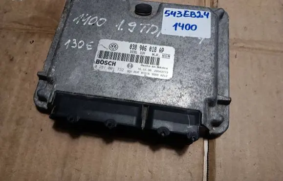 Volkswagen New Beetle Engine control unit/module 038906018AP 0281001732 28SAA773