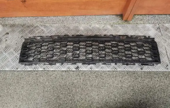 Fiat 500 Front bumper lower grill 735619611