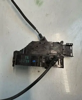 Peugeot 207 Rear door lock 24099816