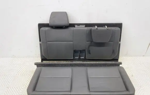 Trunk/boot floor carpet liner
