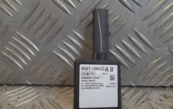 Land Rover Freelander 2 - LR2 Antenna control unit 6G9T15K602AB 5WK49091E