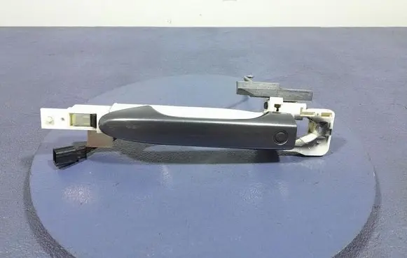Honda CR-V Front door exterior handle