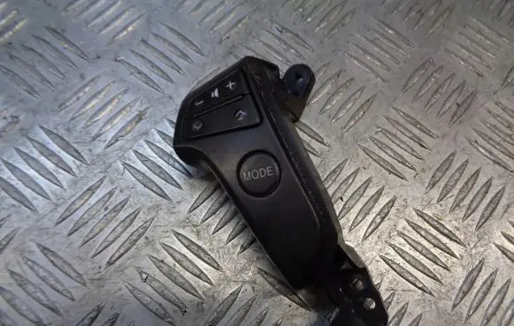 Toyota Avensis T250 Multifunctional control switch/knob 
