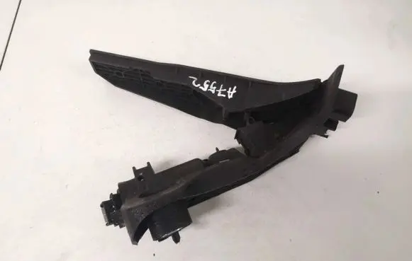 Volkswagen Golf V Accelerator throttle pedal 1k1721503p