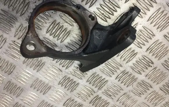 Toyota Avensis T270 Engine mount bracket 4345705050 43457-05050