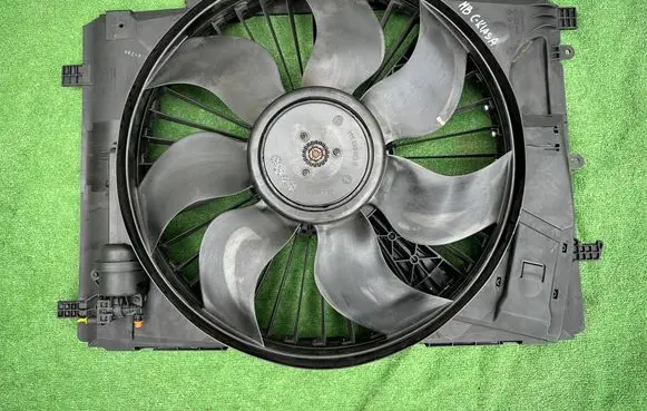 Mercedes-Benz C W204 Fan set W2045000755