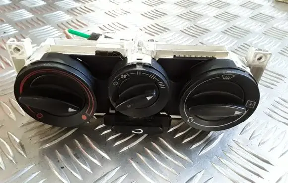 Audi A3 S3 8L Climate control unit 8L0819045D 90151179