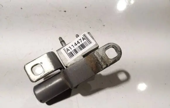 Ford Mondeo MK IV Front door upper hinge