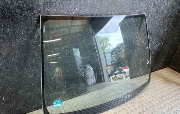 Toyota Prius (XW20) Front windscreen/windshield window 