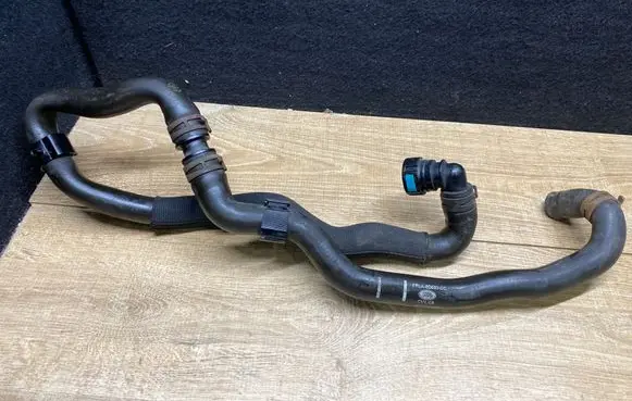 Land Rover Range Rover Sport L494 Engine coolant pipe/hose FPLA8D050CC CV1KA