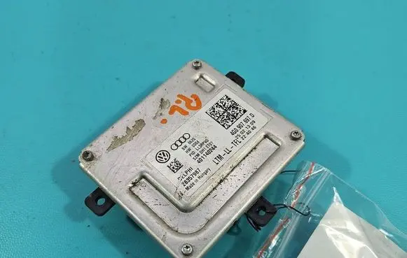 Headlight ballast module Xenon