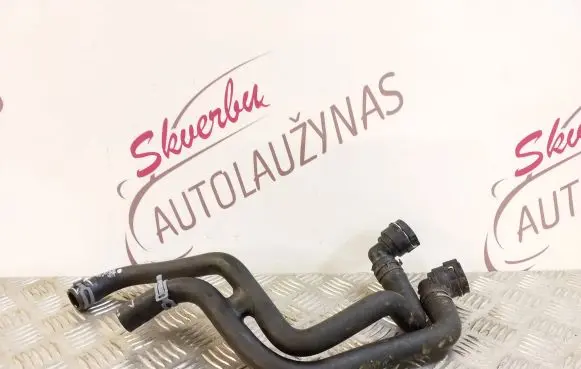 Skoda Kamiq Engine coolant pipe/hose 5Q0121156C