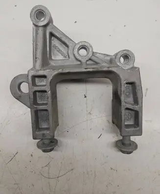 Chrysler Town u0026 Country V Gearbox mounting bracket 04721335AA