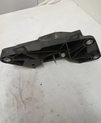 Chrysler Pacifica Radiator mount bracket 68292239AB