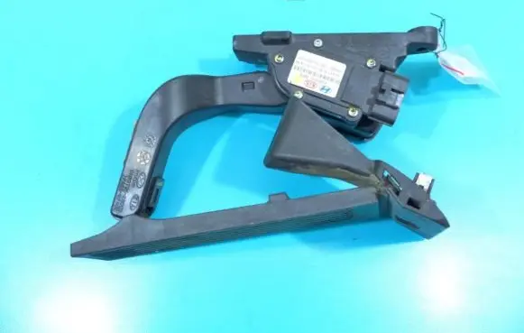 KIA Sportage Accelerator throttle pedal 32700-2S100 IMPRK1227277