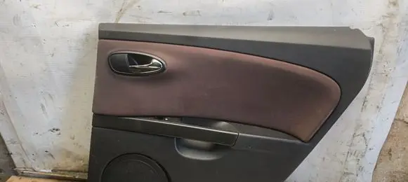 Seat Leon (1P) Rear door card panel trim 1P0867116