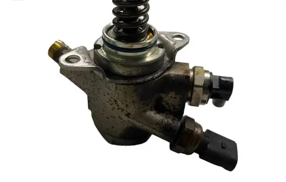 Audi A6 S6 C7 4G Fuel injection high pressure pump 06E127025S